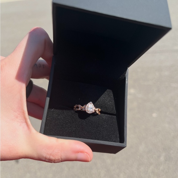 Neil Lane Rose Gold Diamond Ring - Picture 3 of 3